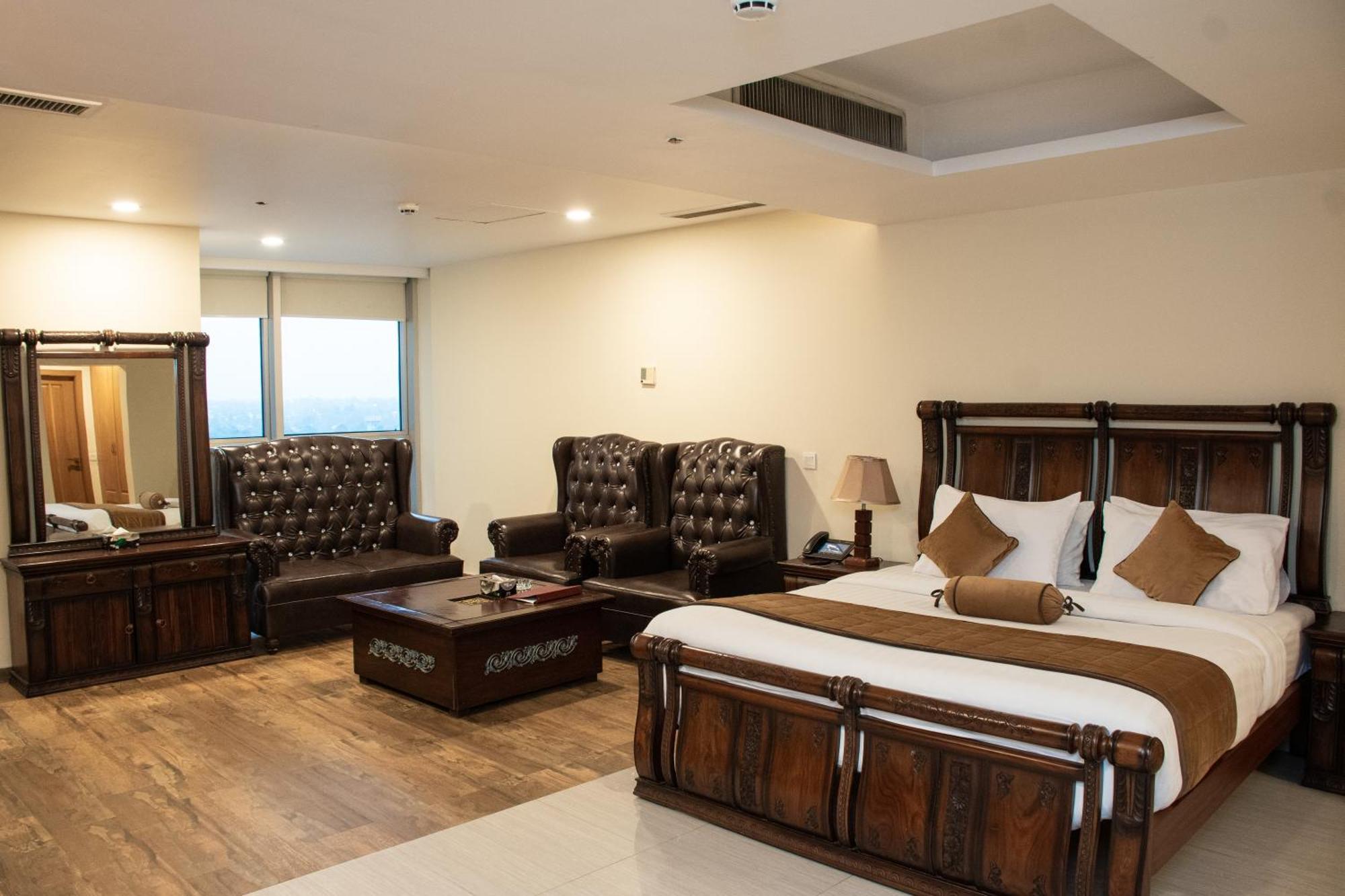 Centaurus Hotel Suites Исламабад Экстерьер фото