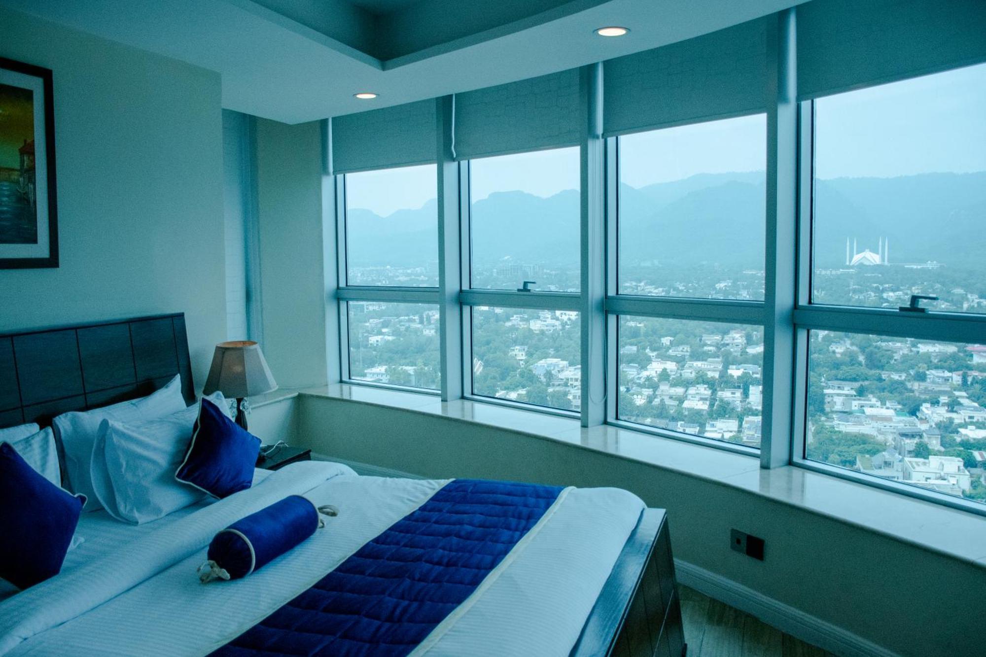 Centaurus Hotel Suites Исламабад Экстерьер фото