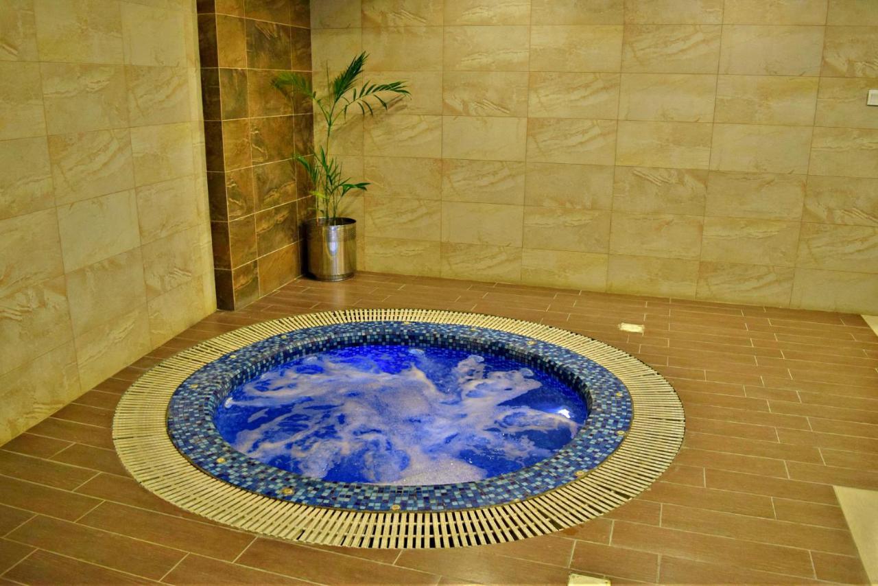 Centaurus Hotel Suites Исламабад Экстерьер фото